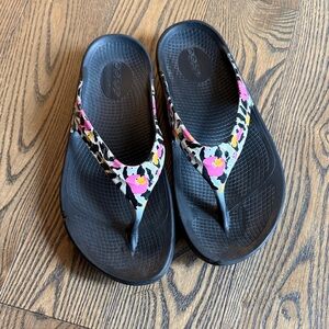 OOFOS Womens Black Flip Flops with Pink and Yellow Floral Straps